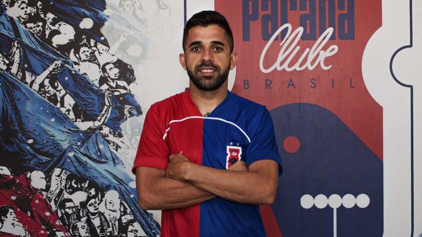 FECHADO - O volante Lucas Abreu, que teve passagens pelo CRB, Guarani e Juventude, assinou com o Paraná.