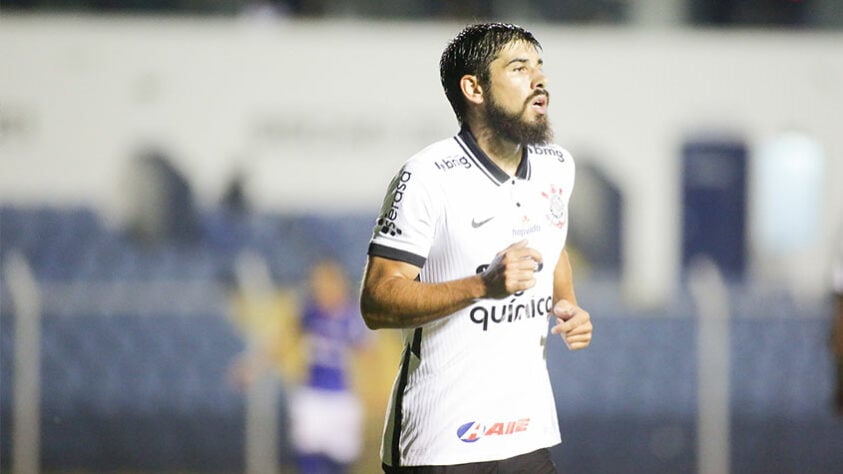 O BMG já patrocinou os rivais São Paulo e Santos, mas hoje patrocina o Corinthians e estampa os ombros da camisa.