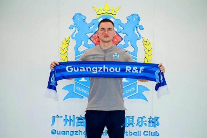 FECHADO - Após ter um grande desempenho na segunda divisão chinesa pelo Beijing Renhe, sendo o artilheiro da equipe na competição, o atacante Tiago Leonço foi anunciado pelo Guangzhou City, antigo Guangzhou R&F, para a disputa da primeira divisão do país.