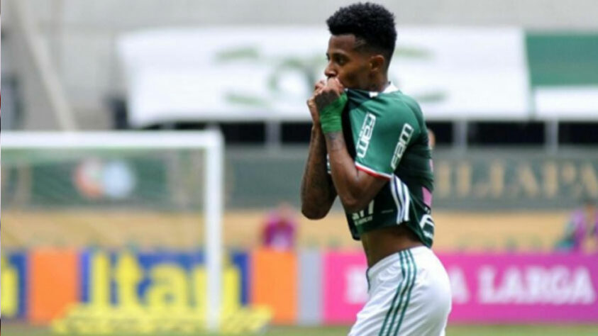 Tchê Tchê - Após a ótima campanha pelo Audax, no Paulistão de 2016, o meio-campista foi contratado pelo Palmeiras, sendo campeão do Brasileirão naquele ano. O jogador teve, ao todo, 110 jogos e marcou cinco gols.