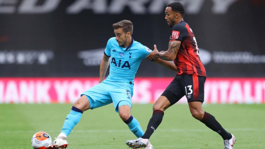 Bournemouth 0 x 0 Tottenham - Premier League 2019/2020 -  Harry Kane foi empurrado dentro da área do Bournemouth por Joshua King e o juiz não assinalou penalidade. No dia seguinte, a Premier League reconheceu o erro do juiz e do árbitro de vídeo.