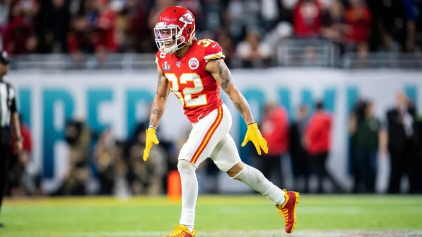 7. Tyrann Mathieu (Kansas City Chiefs): Quem estiver estranhando que o líder da NFL em interceptações (6) entre safeties na temporada de 2020 está apenas na sétima posição, fique atento! Mathieu é um atleta muito instintivo e atlético, o que gera “highlights” incríveis, mas também mascara muitos erros em cobertura e leitura de jogadas. Ainda assim, Mathieu é um jogador incrível: 2x Pro Bowler e 3x All Pro.