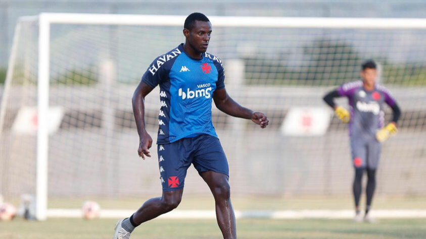 Ulisses - De acordo com os números do Vasco, tem oito partidas pela equipe principal cruz-maltina.