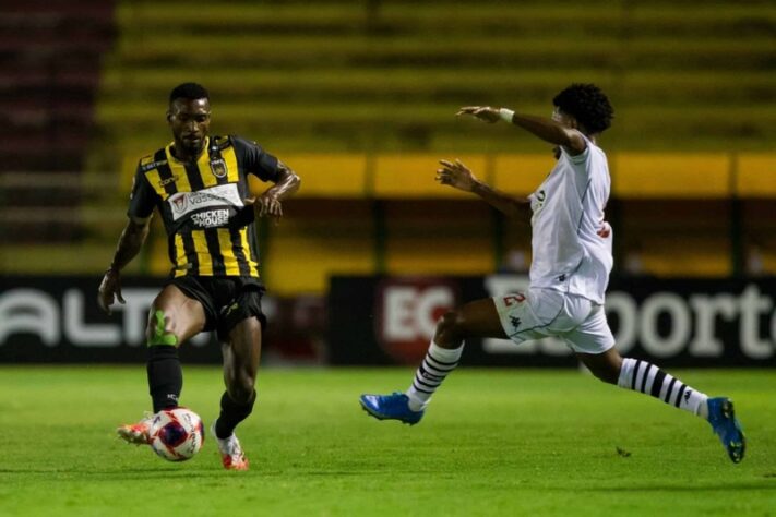 O Vasco foi derrotado pelo Volta Redonda por 1 a 0, no Estádio Raulino de Oliveira, neste sábado, pela segunda rodada do Campeonato Carioca. O atacante João Carlos, aos 38 minutos do segundo tempo, fez o gol da vitória do Voltaço. Confira as notas do Lance! (Por Gabriel Grey) 