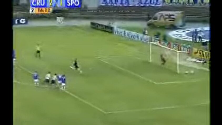 No mesmo jogo, mais um gol. Ainda naquela partida, Rogério fez seu 64º gol na carreira (na contagem daquele momento), aos 15 minutos do segundo tempo, convertendo pênalti sofrido por Aloísio. O gol empatou a partida em 2 a 2.