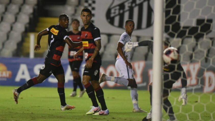 Ituano - Não só pelo gol, mas o atacante Branquinho foi o grande destaque do time de Itu e comandou as principais ações da equipe. O goleiro Edson também apareceu bem em chutes de Lucas Braga e evitou um placar maior.