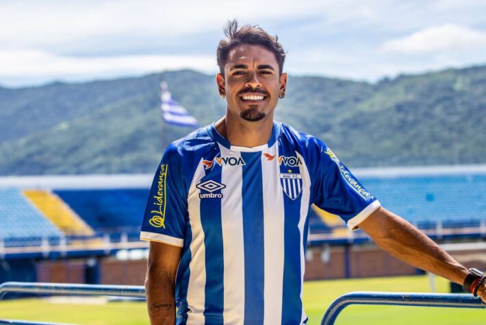 FECHADO - O Avaí anunciou a contratação do atacante Júnior Dutra para 2021. O jogador já atuou e se destacou pelo clube catarinense em 2017.