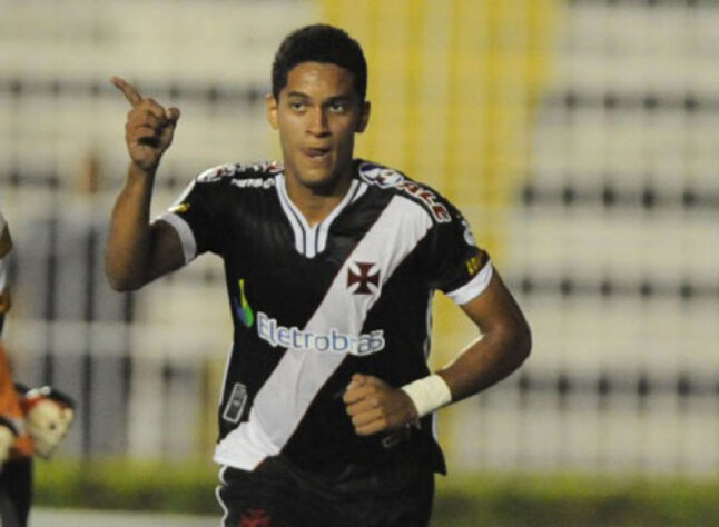 2011 - Rômulo (Nova Iguaçu 3x2 Vasco - Carioca).