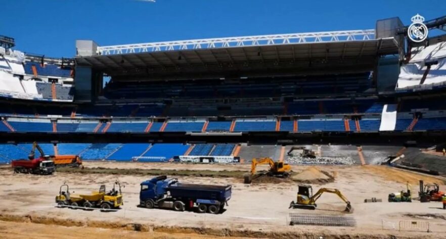 Santiago Bernabéu: Real Madrid - Capacidade: 81.844 - Previsão de entrega: 2023 - Atualmente o clube atua no próprio Santiago Bernabéu, porém uma obra para a troca da cobertura e de toda a área externa.