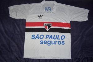 1985 - São Paulo Seguros - A Cruzeiro Seguros estampou também a São Paulo Seguros no ano de 1985.