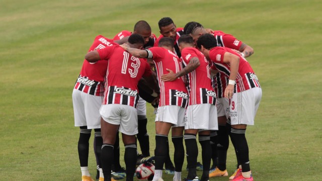 O São Paulo goleou a Inter de Limeira por 4 a 0, fora de casa e convenceu a torcida. Gabriel Sara, Pablo, Luciano e Rojas marcaram os gols. Veja as notas do LANCE!. (Por Gabriel Santos) 