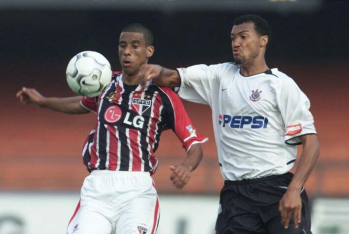 2003 - Vice-campeão - depois de não disputar em 2002 devido ao Rio-São Paulo, o Tricolor chegou á final do Paulista de 2003, diante do Corinthians. No entanto, perdeu os dois jogos das finais e acabou com o vice.