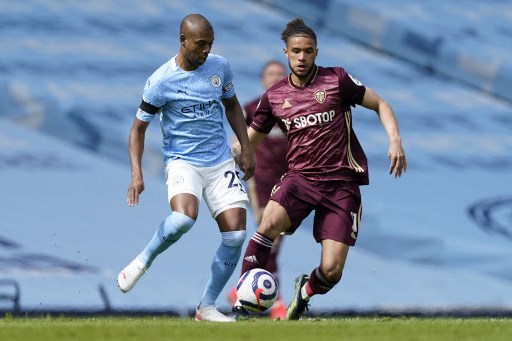 NA MÉDIA - Fernandinho foi o principal jogador do Manchester City na derrota contra o Leeds. O brasileiro criou diversas oportunidades e participou da jogada do gol de Ferran Torres