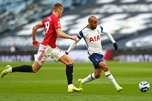 NA MÉDIA - Lucas Moura deu assistência para o gol de Son na derrota do Tottenham para os Diabos Vermelhos por 3 a 1