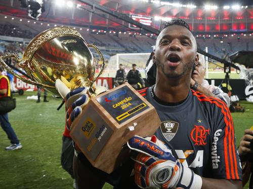 Após o título polêmico do Flamengo no Estadual de 2014, o goleiro Felipe deu a famosa declaração: "Roubado é mais gostoso!"