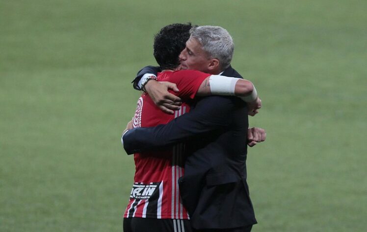 O São Paulo bateu o Palmeiras por 1 a 0 no Allianz Parque, em partida válida pela quinta rodada do Paulistão. Com um gol de Pablo, a equipe triunfou no estádio do rival, em uma grande atuação coletiva. Veja as avaliações individuais da equipe! (por Redação LANCE!)