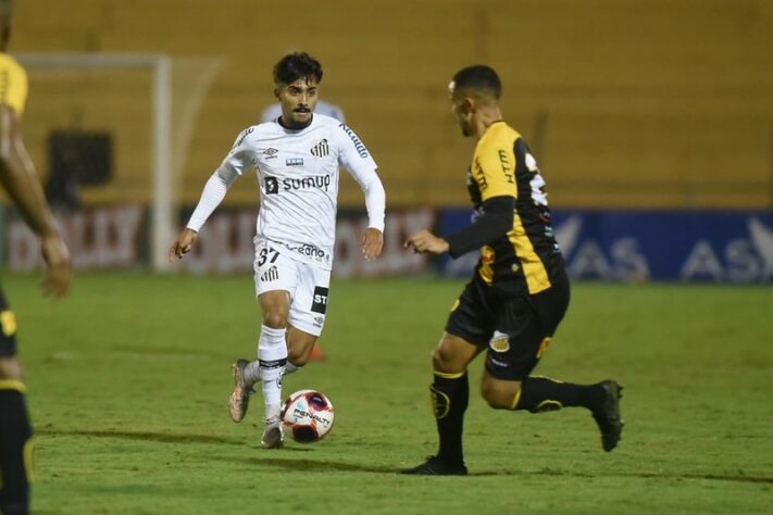 O Peixe de Ariel Holan mais uma vez apresentou um futebol fraco e acabou derrotado pelo Novorizontino por 1 a 0 na noite desta sexta-feira, pelo Campeonato Paulista. Poucos jogadores se salvaram na partida. Confira as notas dos jogadores do Santos (por Diário do Peixe) 