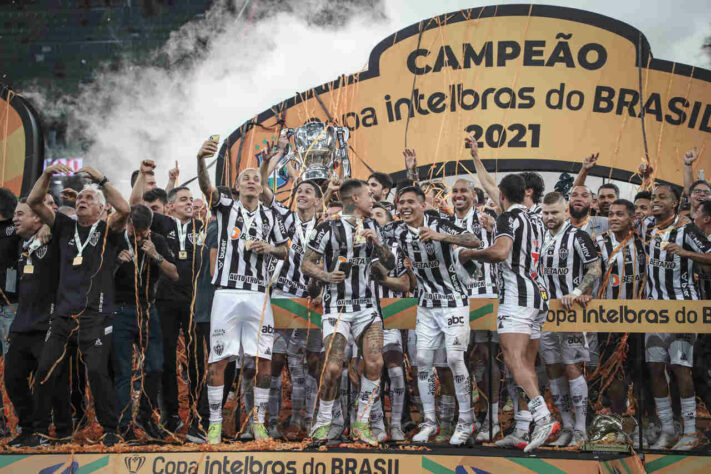 Atlético-MG - 7  títulos: dois Campeonatos Brasileiro, duas Copas do Brasil, uma Copa dos Campeões da Copa Brasil, uma Copa dos Campeões Estaduais e uma Supercopa do Brasil.