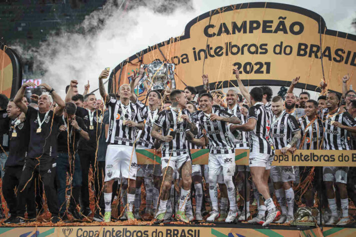 A Globo acertou a renovação dos direitos de transmissão da Copa do Brasil até o final de 2026, mantendo a grade do torneio como já é atualmente. Confira de quem são os direitos das principais competições esportivas.