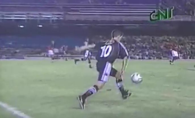 Na final da Taça Guanabara de 2000, o Vasco vencia o Flamengo por 5 a 1 quando Pedrinho resolveu fazer embaixadinhas para provocar os rubro-negros
