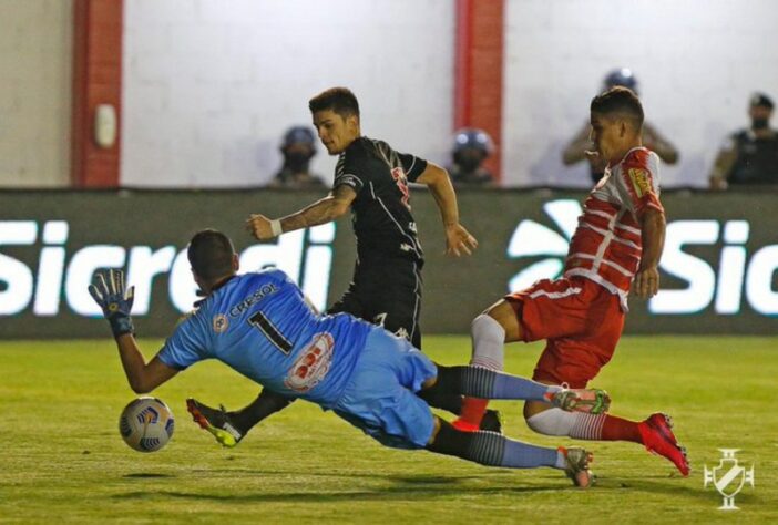 Gabriel Pec - Artilheiro do time com cinco gols em dez jogos, o meia-atacante mostra que a vida de quem quiser vaga naquela posição será dura.