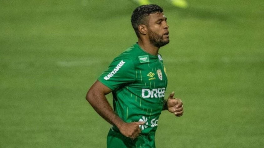 Auremir (Goiás): O volante acertou com o clube após passar dois anos no Cuiabá.