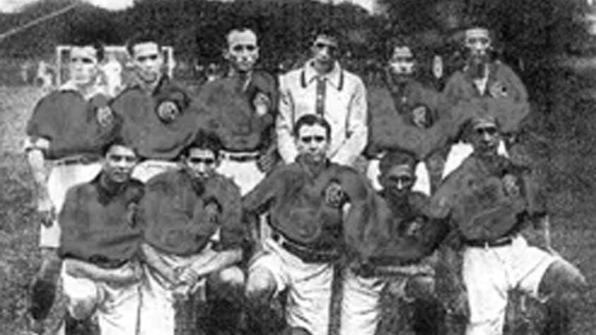 1916 - América-RJ: novamente disputado em dois turnos, porém com apenas seis jogos em cada um dessa vez, o América terminou com 18 pontos e foi campeão com certa folga.