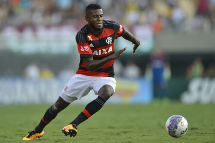 Marcelo Cirino - O atacante já não gozava do mesmo prestígio de quando chegou ao Flamengo, mas ainda era considerado titular.