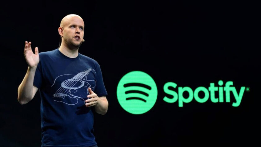 ESQUENTOU - Em recente publicação nas redes sociais, o dono do Spotify, Daniel Ek, disse que gostaria de comprar o Arsenal caso os atuais donos mostrassem vontade de vender os Gunners. De acordo com a "ESPN", Daniel Ek planeja fazer uma proposta para o grupo norte-americano que controla o Arsenal, que por sua vez não tem a intenção de deixar o clube.