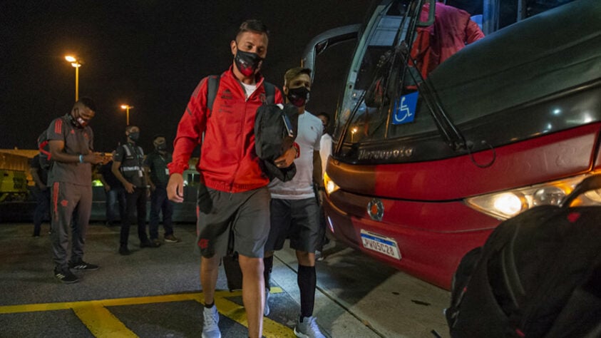 Imagens da chegada do Flamengo a Buenos Aires