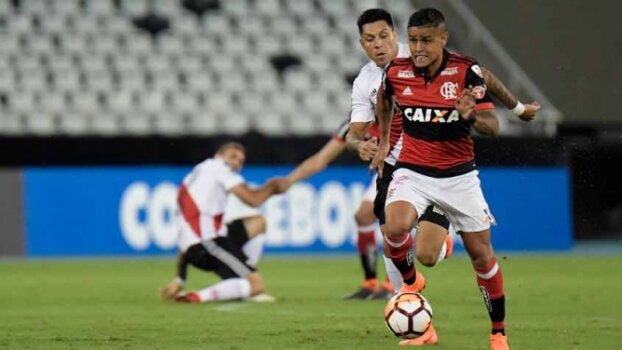 Diego Alves, Pará (Rodinei), Juan, Réver e Renê; Jonas (Romulo); Lucas Paquetá, Everton Ribeiro, Diego e Everton (Willian Arão); Henrique Dourado. Técnico: Paulo César Carpegiani.