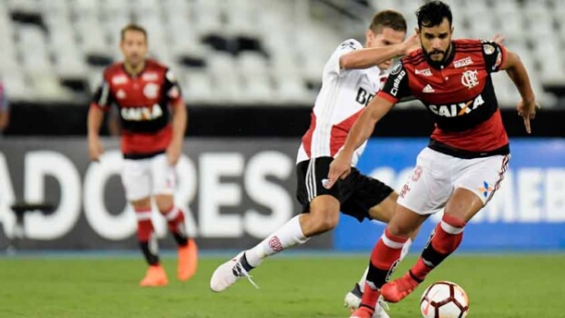 2018 - Flamengo 2 x 2 River Plate, com gols de Henrique Dourado e Everton Cardoso