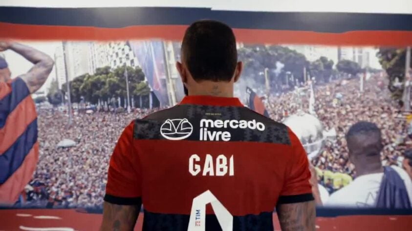 O Flamengo acertou o patrocínio do Mercado Livre, que ficará estampado nas costas da camisa a partir deste sábado. Confira, a seguir, a evolução dos patrocinadores do Rubro-Negro desde a década de 1980.
