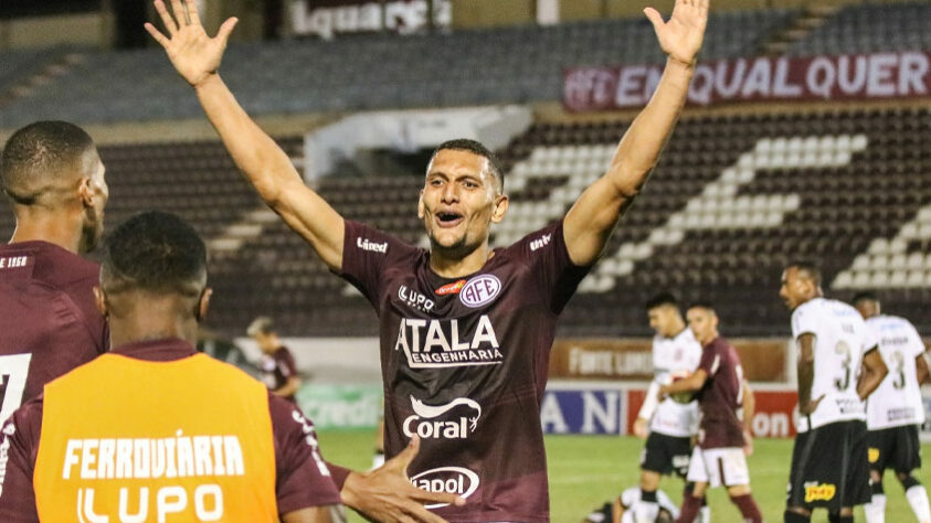 Higor Meritão defendeu apenas Ferroviária (entre 2019 e 2021), Botafogo-SP e Paraná (ambos por empréstimo) no país. Há dois anos, foi contratado pelo Pumas, do México (foto), seu último clube antes do retorno ao país, para defender o Goiás. 