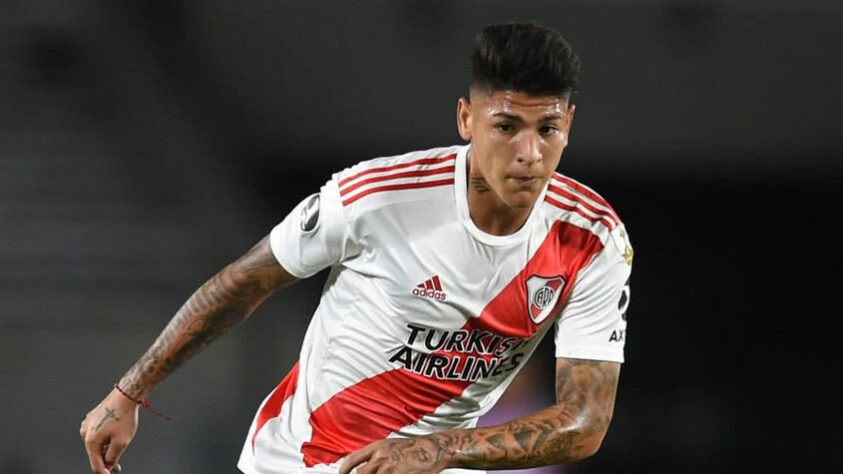 ESQUENTOU - As vésperas de iniciar a temporada 2022, o River Plate recebe a sondagem para perder Jorge Carrascal, peça importante no elenco.  O CSKA, da Rússia, entrou em contato com a diretoria do Millonario para entender um pouco mais sobre a situação e como ele pode ser negociado.