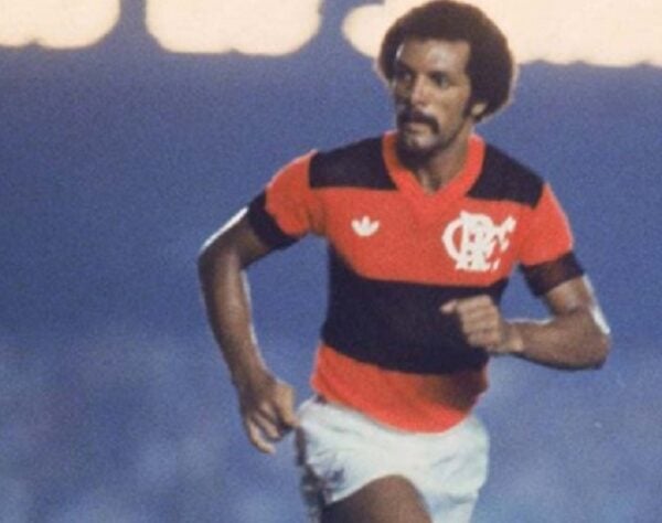 Um dos maiores jogadores da história do Flamengo, o lateral-esquerdo Júnior nasceu em João Pessoa, na Paraíba, e faz parte do time ideal do clube para milhões de torcedores rubro-negros.