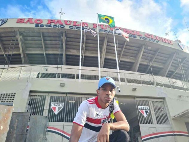 Lucas Penteado: são paulino fanático, Lucas já demonstrou o seu amor pelo tricolor de todas as formas nas redes sociais.