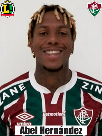 Abel Hernández - 5,0 - Até tentou participar de um “abafa” no fim, mas pouco contribuiu. 