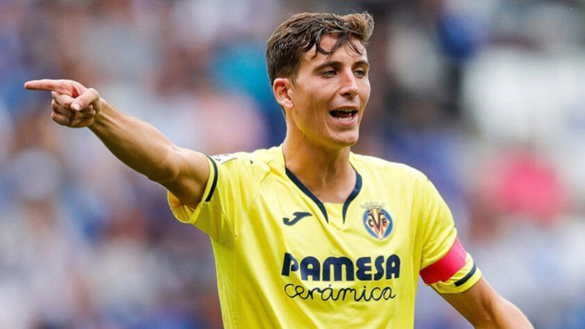 Pau Torres (zagueiro - 25 anos): pode ir do Villarreal para a Juventus / A equipe de Turim promete mesmo esquentar o mercado em janeiro. Informações da "Gazzetta dello Sport" dão conta que Torres é mais um dos defensores observados de perto pela Velha Senhora. O zagueiro espanhol foi um dos destaques do Villarreal na campanha semifinalista de Liga dos Campeões. 