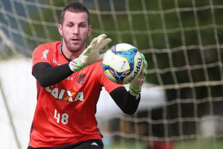 Paulo Victor: a partir deste ponto, será lembrado os jogadores que estavam no banco de reservas. O primeiro a ser falado é o goleiro Paulo Victor, que começou a ganhar oportunidades após a saída de Felipe. Ele ficou no clube até 2016 e, mais recentemente, trabalhou com o técnico Renato Gaúcho no Grêmio.