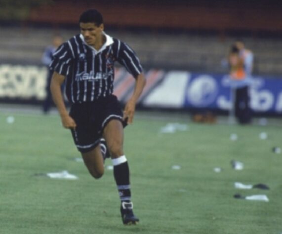 Rivaldo - Meia - Nascido em Recife, Pernambuco