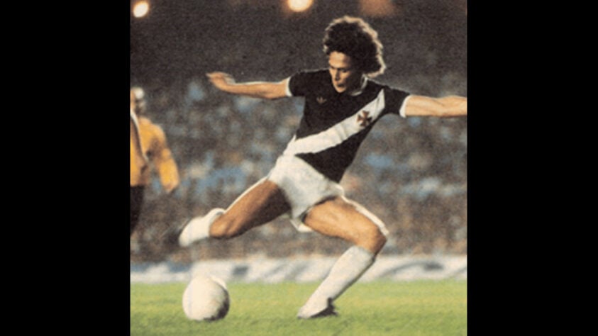 Maior ídolo da história vascaína, Roberto Dinamite era torcedor do Botafogo.