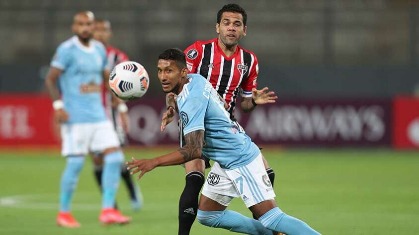 2021 - Sporting Cristal (PER) 0 x 3 São Paulo - O Tricolor goleou em solo peruano. Luan, Benitez e Pablo fizeram os gols. 