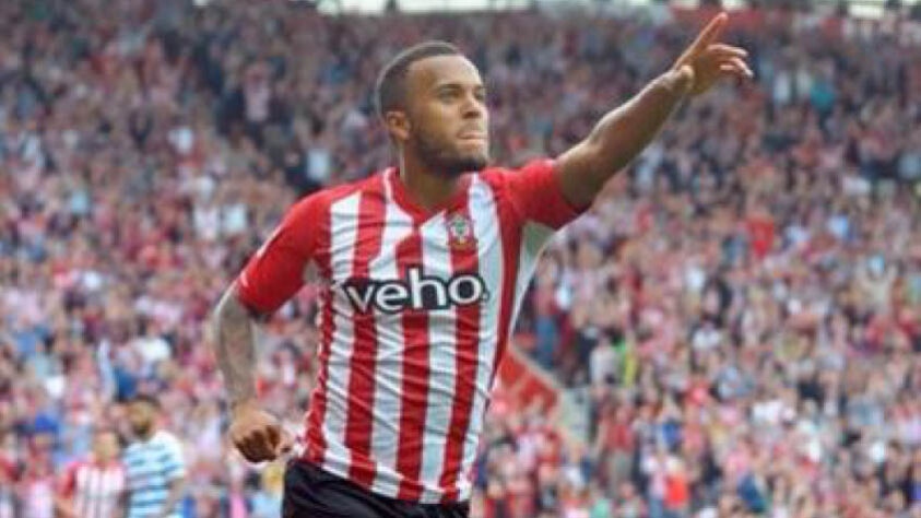 Ryan Bertrand - Southampton - 31 anos - Lateral-Esquerdo - Contrato até: 30/06/2021