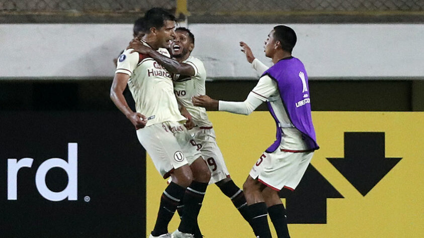 Universitário-PER – Sobe/remontada: os peruanos saíram perdendo por 2 a 0 contra uma equipe mais qualificada tecnicamente e ainda assim conseguiram chegar ao empate, apenas deixando o ponto escapar nos acréscimos. Desce/desatenção: justamente por terem conseguido o empate difícil, jamais poderiam cometer a desatenção de deixar o zagueiro alto adversário subir sozinho na área nos acréscimos e dar a vitória aos visitantes