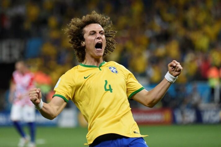 David Luiz - Posição: zagueiro - Time em que jogou: Vitória