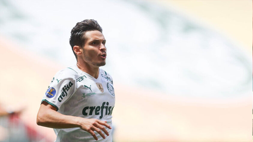 O Palmeiras perdeu o título da Supercopa diante do Flamengo, mas teve um dos melhores em campo: Raphael Veiga. O meia fez dois gols no tempo regulamentar, um deles muito bonito, e converteu sua cobrança na disputa decisiva (notas por Nosso Palestra)