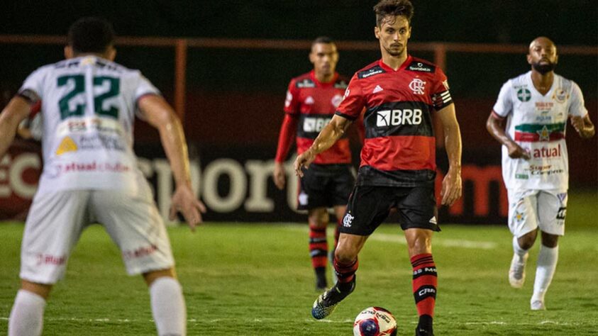 Portuguesa - SOBE: O quarteto ofensivo formado por Cafu, Chay, Romarinho e Emerson Carioca se destacou no primeiro tempo e criou problemas para a defesa do Flamengo. | DESCE: Após boa atuação na etapa inicial, o sistema defensivo não conseguiu ir bem no segundo tempo para evitar a reação do Flamengo.