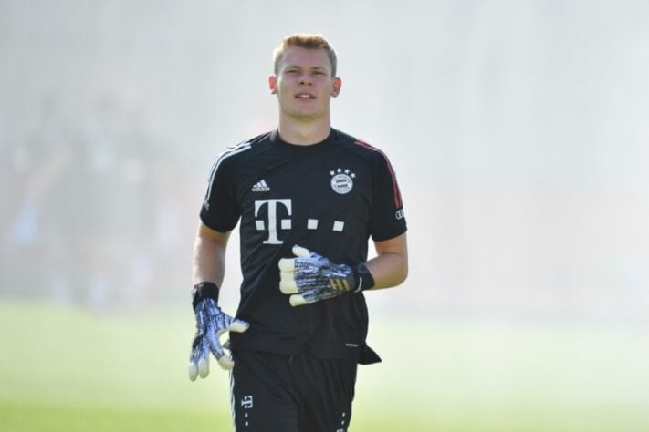 ESQUENTOU - De acordo com o SPORT1, o Borussia Dortmund apareceu como mais novo interessado pelo goleiro reserva do Bayern de Munique, Alexander Nübel.