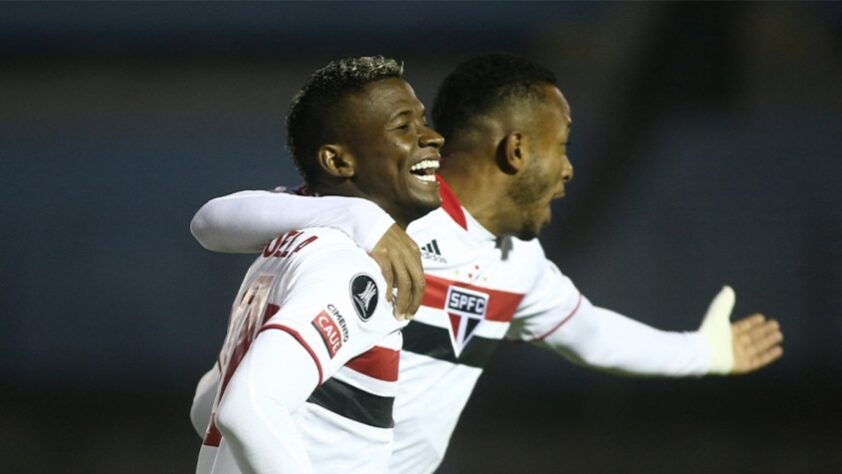 Orejuela - Logo em sua estreia, o colombiano marcou aos três minutos da primeira etapa, de cabeça, o seu primeiro gol pelo São Paulo, diante do Rentistas, no empate por 1 a 1.